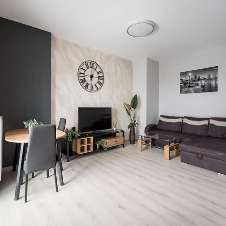New Comfort 1604 * Varsovia