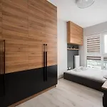 New Comfort 1604 By Bookinghost *