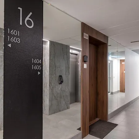 New Comfort 1604 By Bookinghost 바르샤바