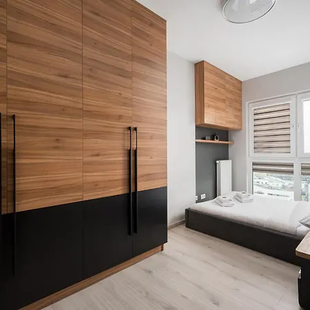 New Comfort 1604 By Bookinghost *