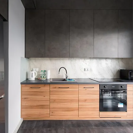 New Comfort 1604 By Bookinghost * 바르샤바